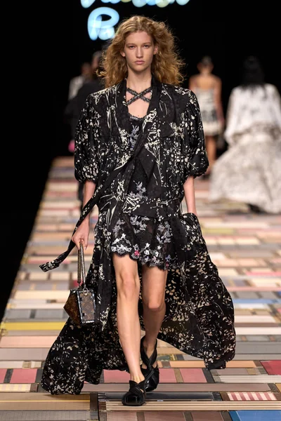 Look 22